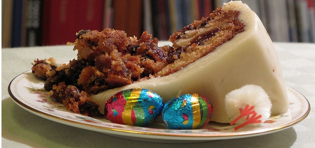 Try out this Simnel cake with our easy Easter baking recipe for one!