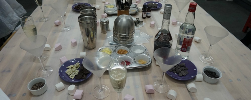 The table all set at My Chocolate for an evening of luxury chocolate making!